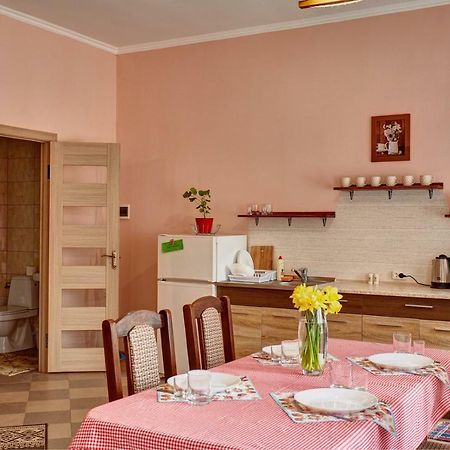 Sweet Home Kam'janec'-Podil's'kyj Esterno foto