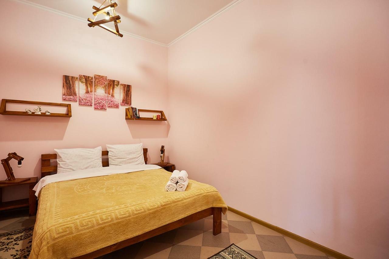 Sweet Home Kam'janec'-Podil's'kyj Esterno foto