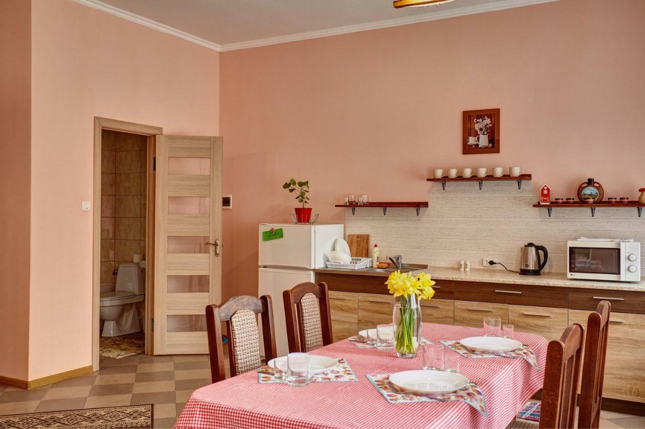 Sweet Home Kam'janec'-Podil's'kyj Esterno foto